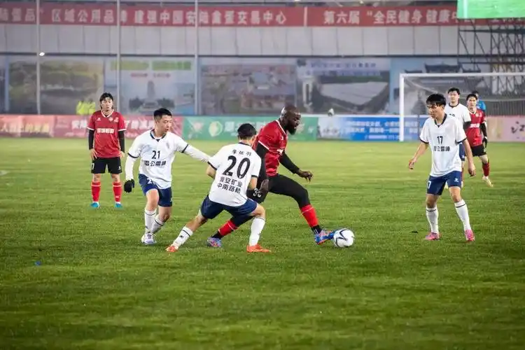 欧洲联赛：巴黎圣日耳曼 VS 里尔